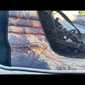 Vans Dragon fire with zipper down the back  size 3